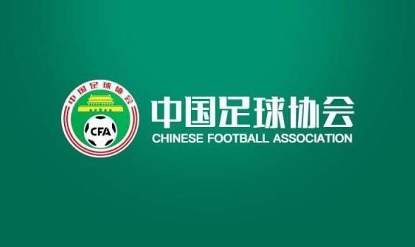 所以他一向在思虑感情这个工具有甚么用，他还算不算人类，人类世界的一切工具跟他有关系吗？具有这类天神级此外能力，他真正要做的事是些甚么？　　　　曼哈顿博士还怀有人类的感情，他会为身旁的人由于本身而得癌症、死往而自责（固然最后他才发现这不外是法老王的诡计），同时又在果断他不走平常路，不跟人类混一块的意志。